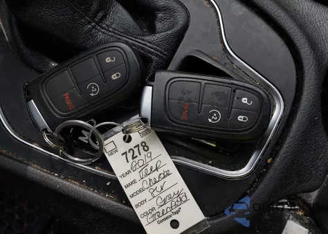 2019 Jeep Cherokee Latitude Plus 4X4 from USA, damaged, VIN 1C4PJMLB8KD478341